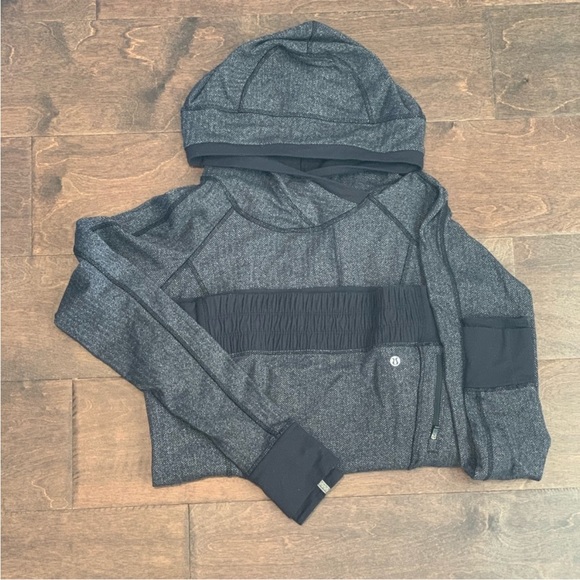 Lululemon running sweatshirt hoodie top size 8 - Picture 2 of 7